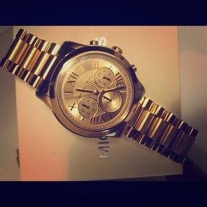 Brand New Women’s Michael Kors Watch.